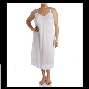 Velrose brand new plus size full slip with wide lace